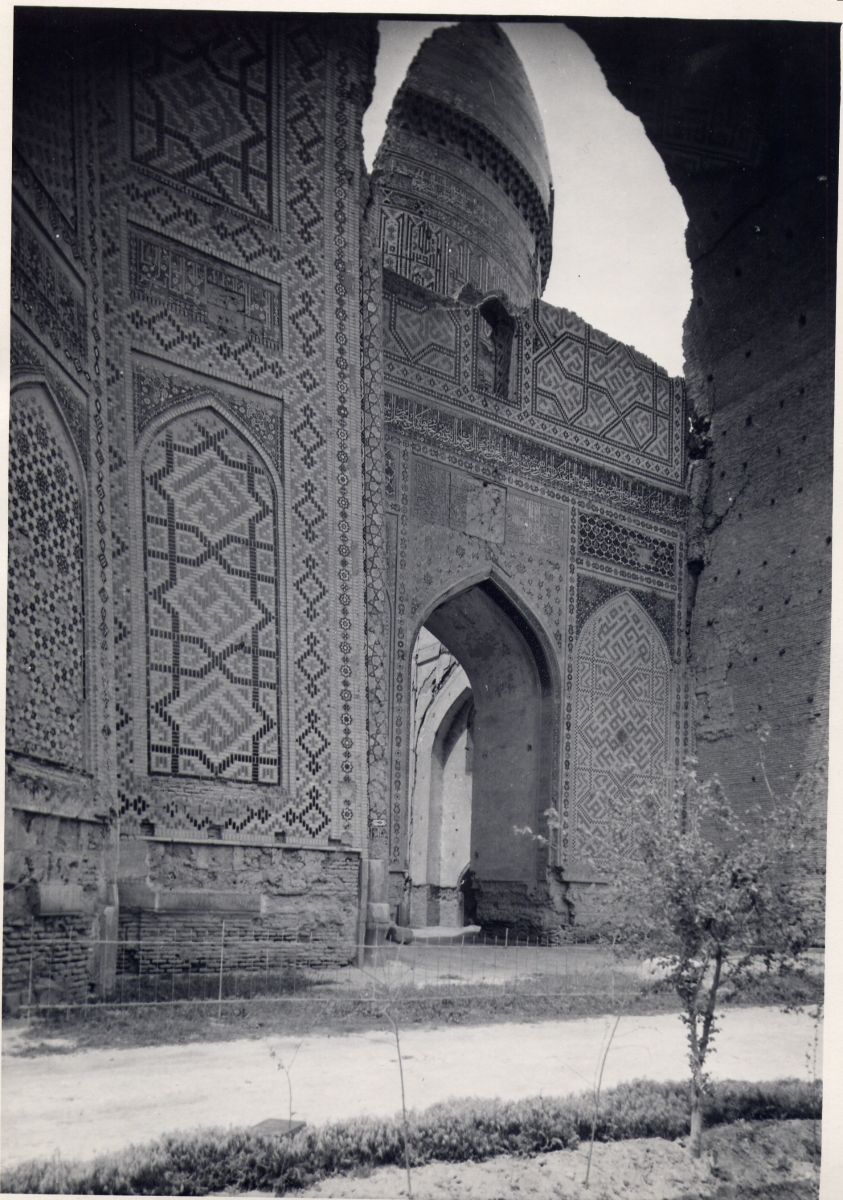 Самарканд. Мечеть Биби-ханым. Восточный портал главного здания. до реконструкции. 1961 г.