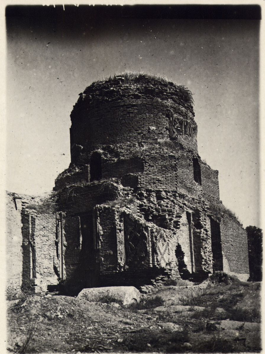 Узбекистан. Шахрисябз мавзолей Губая-и-Сайидин. XV в.