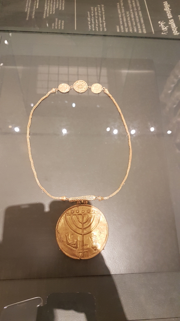 Золотой иудейский медальон